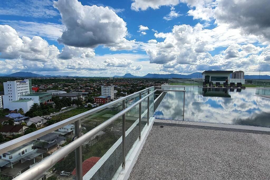 Kozi Square New Sgh Cozy Home Lv7B Kuching Extérieur photo